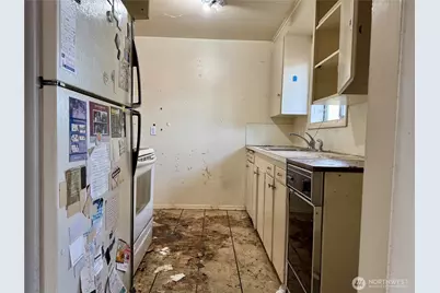 9324 52nd Ave S, Seattle, WA 98118 - Photo 12