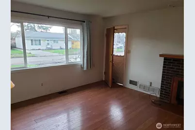 2830 Colorado Street, Longview, WA 98632 - Photo 2