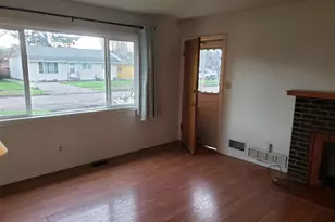 2830 Colorado St, Longview, WA 98632 - Photo 2