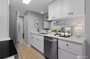 15433 Country Club Dr, Mill Creek, WA 98012 - Photo 8