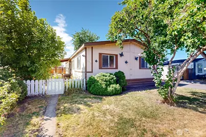 976 NE Dawson Avenue, College Place, WA 99324 - Photo 1