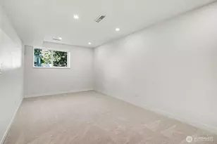 6560 W Mercer Way, Mercer Island, WA 98040 - Photo 22