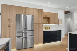 6560 W Mercer Way, Mercer Island, WA 98040 - Photo 4