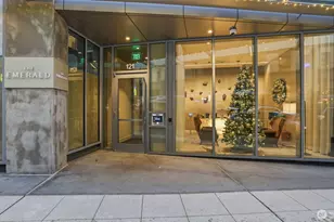 121 Stewart St, Seattle, WA 98101 - Photo 2
