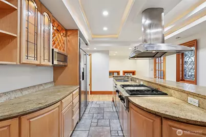 3411 22nd Avenue W, Seattle, WA 98199 - Photo 10