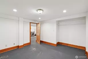 3411 22nd Ave W, Seattle, WA 98199 - Photo 34