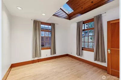 3411 22nd Avenue W, Seattle, WA 98199 - Photo 26