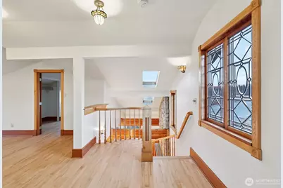 3411 22nd Avenue W, Seattle, WA 98199 - Photo 16