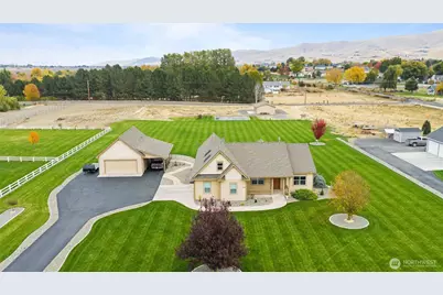 17305 S Lanell Drive, Prosser, WA 99350 - Photo 2