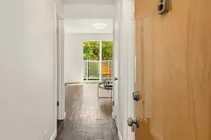 8701 35th Ave NE, Seattle, WA 98115 - Photo 12