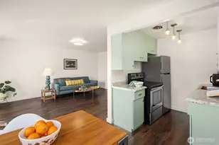 8701 35th Ave NE, Seattle, WA 98115 - Photo 2