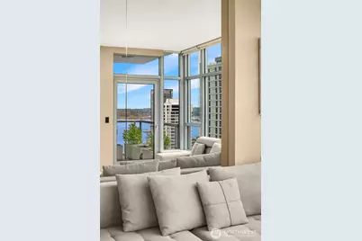 588 Bell Street #2405S, Seattle, WA 98121 - Photo 2