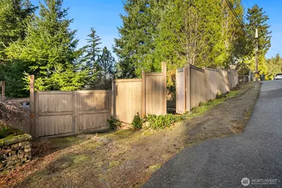 23012 SE Lake Wilderness Drive S, Maple Valley, WA 98038 - Photo 12