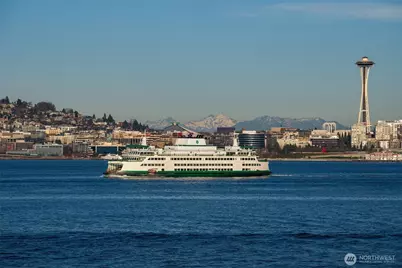 1005 Harbor Avenue SW #400, Seattle, WA 98116 - Photo 1