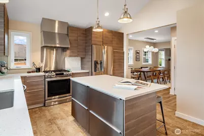 612 NW 84th Street, Seattle, WA 98117 - Photo 4