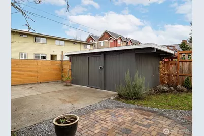 612 NW 84th Street, Seattle, WA 98117 - Photo 32