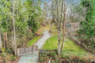 4203 SE Camano Dr, Camano Island, WA 98282 - Photo 1