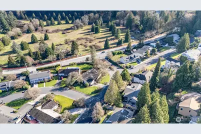 9506 Valhalla Way, Bothell, WA 98011 - Photo 38