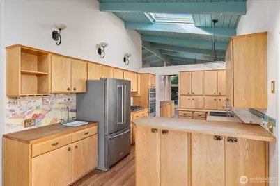 9506 Valhalla Way, Bothell, WA 98011 - Photo 16