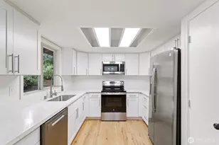 2858 241st Ave SE, Sammamish, WA 98075 - Photo 8
