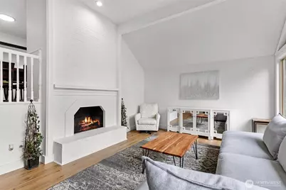 2858 241st Avenue SE, Sammamish, WA 98075 - Photo 2