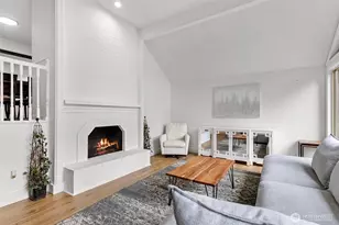 2858 241st Ave SE, Sammamish, WA 98075 - Photo 2