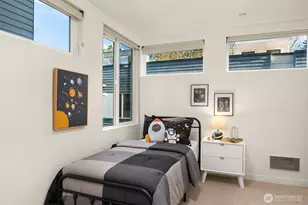 2617 3rd Ave W, Seattle, WA 98119 - Photo 24