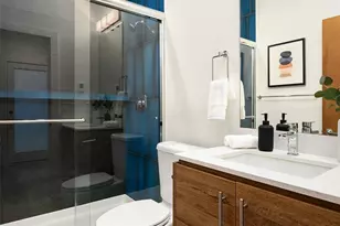 2617 3rd Ave W, Seattle, WA 98119 - Photo 4