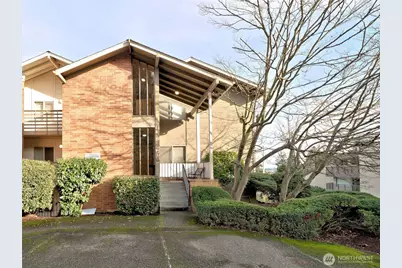 3700 25th Place W #202, Seattle, WA 98199 - Photo 2