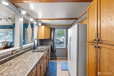 3303 11th St, Bremerton, WA 98312 - Photo 8