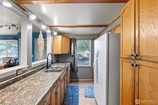 3303 11th St, Bremerton, WA 98312 - Photo 8