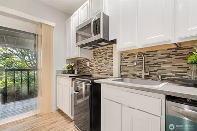 2205 135th Pl SE, Bellevue, WA 98005 - Photo 24