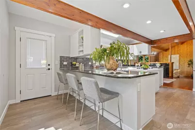 2205 135th Pl SE, Bellevue, WA 98005 - Photo 8