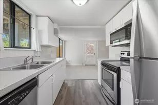6251 3rd Ave NW, Seattle, WA 98107 - Photo 10