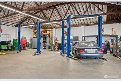 12517 15th Avenue NE, Seattle, WA 98125 - Photo 8