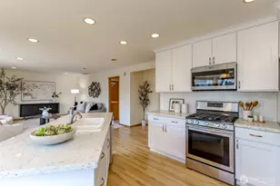 2201 Hillside Dr NE, Tacoma, WA 98422 - Photo 10