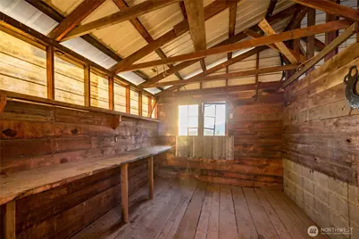 4521 Highway 25 S, Hunters, WA 99137 - Photo 12