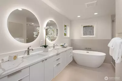 815 18th Avenue W, Kirkland, WA 98033 - Photo 24