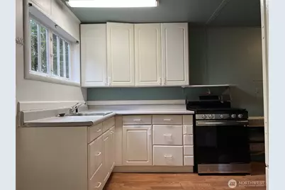 2528 Westwind Drive NW, Olympia, WA 98502 - Photo 8