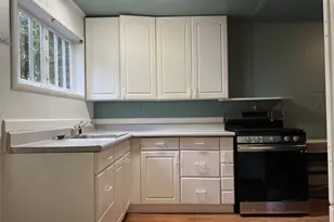 2528 Westwind Dr NW, Olympia, WA 98502 - Photo 8