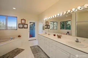 5762 Summerhill Dr, Langley, WA 98260 - Photo 32