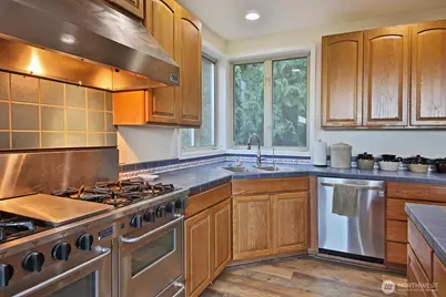 5762 Summerhill Drive, Langley, WA 98260 - Photo 10