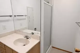 1813 Taylor Ave N, Seattle, WA 98109 - Photo 10