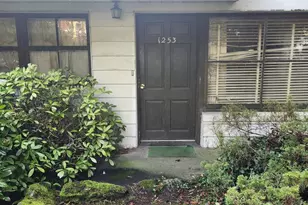 1253 N 143rd St, Seattle, WA 98133 - Photo 2