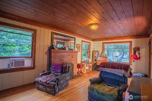 2020 Marine Dr, Bremerton, WA 98312 - Photo 4