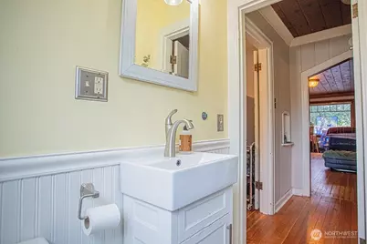 2020 Marine Drive, Bremerton, WA 98312 - Photo 14