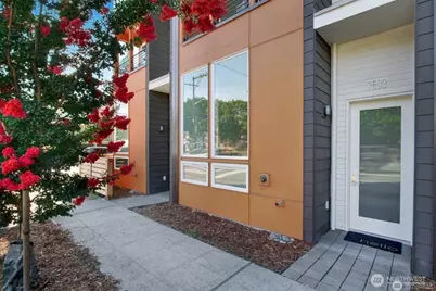 7503 25th Avenue NE, Seattle, WA 98115 - Photo 2