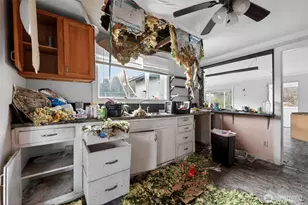 217 Bradford St, Raymond, WA 98577 - Photo 10