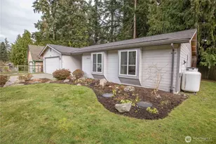 7847 Blakely Ave, Clinton, WA 98236 - Photo 16