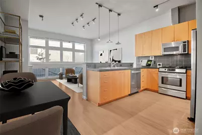 17 W Mercer Street #217, Seattle, WA 98119 - Photo 14